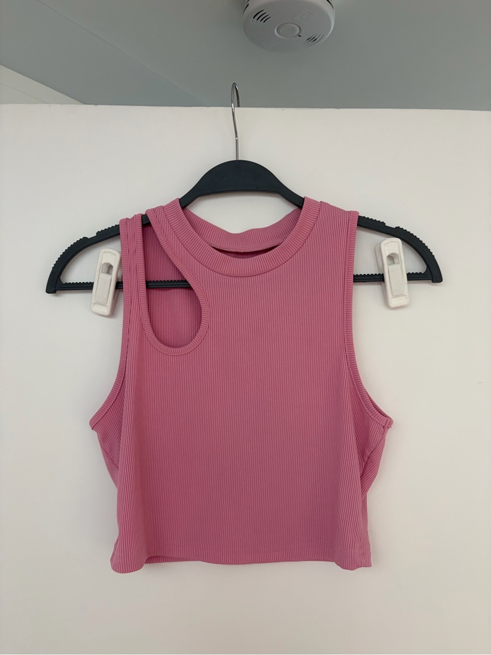 Sleeveless Ribbed Cutout Tank Top - Pink